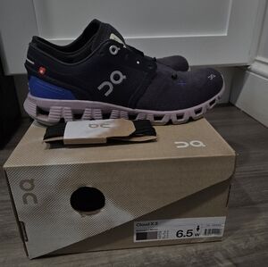 IN ORIGINAL BOX/PACKAGING - LIKE NEW Cloud X3 Womens On Cloud- Midnight|Heron